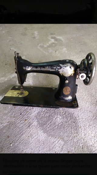 Maquina de coser / Decoración - Oferta