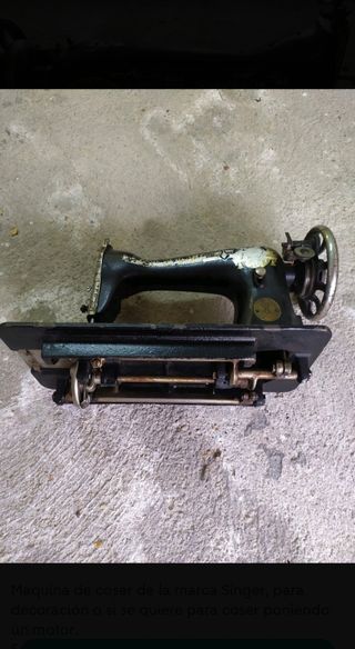Maquina de coser / Decoración - Oferta