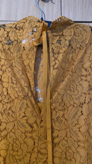 Vestido NUEVO encaje cuello cisne