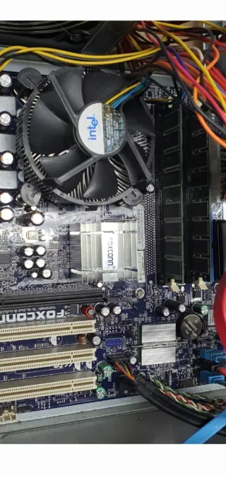 PC retro windows con  XP 32 bits