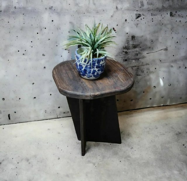 STEINN: Mesa mesilla auxiliar decoración pedestal