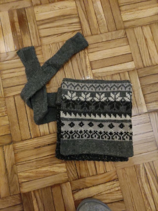 Riñonera de lana en tonos grises