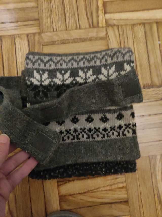 Riñonera de lana en tonos grises