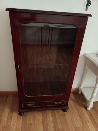 Mueble vitrina con cajon