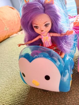 carrito helados + 5 muñecas enchantimal 30 €.