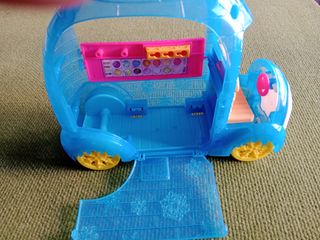 carrito helados + 5 muñecas enchantimal 30 €.