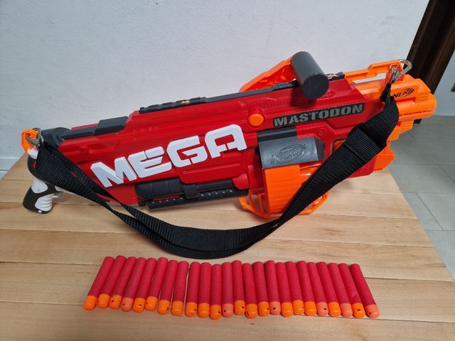 Nerf mega mastodon blaster con 24 colpi