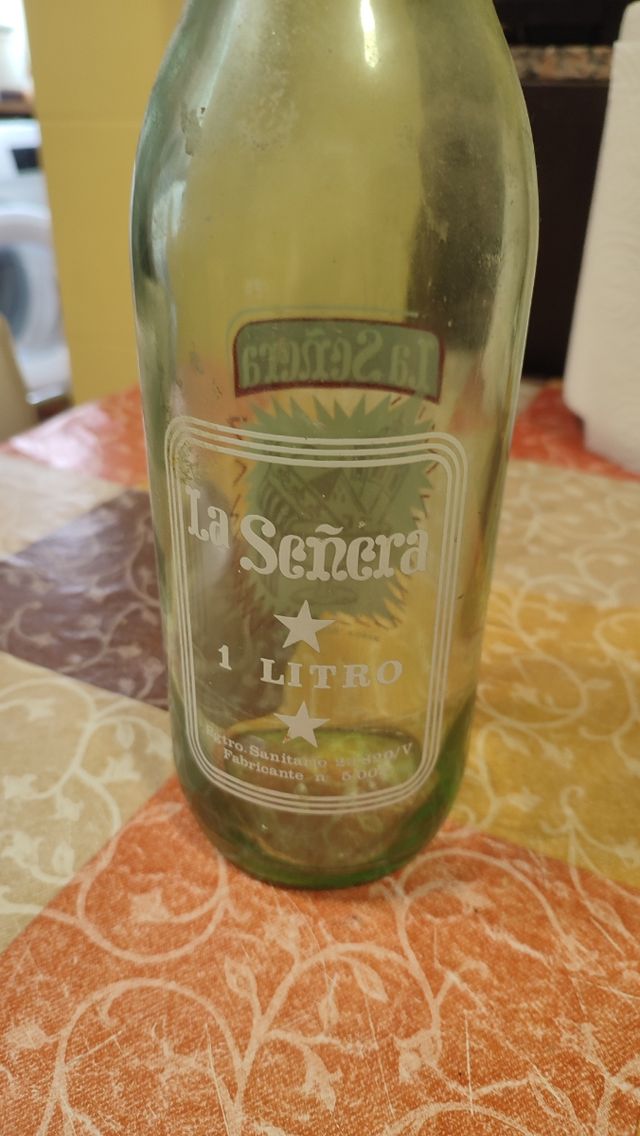 Botella gaseosa la señera