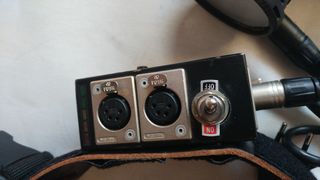 Sachtler Foco Reporter 75 LED  y Cinturón NRG