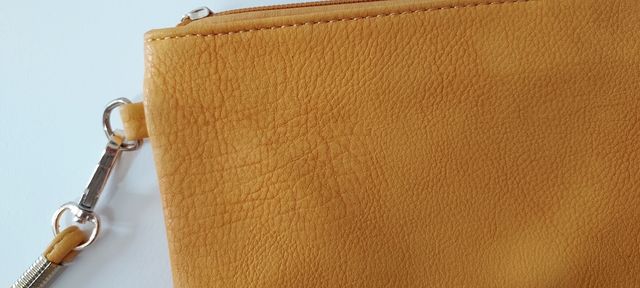 REGALO Bolso color mostaza sin estrenar