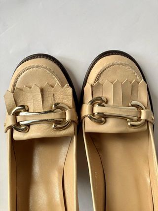 Zapato mocasín de tacón Bimba y Lola 