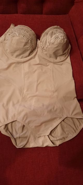 Faja entera Belcor y sujetador Playtex talla 105