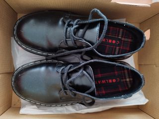 Zapatos negros con plataforma 