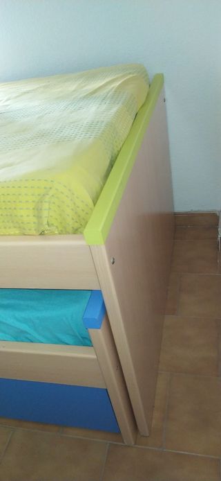 Conjunto  Estantería Cajonero y Cama Juvenil Nido