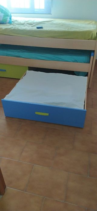 Conjunto  Estantería Cajonero y Cama Juvenil Nido