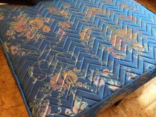 Cómoda mesilla y cabecero.venta en persona.