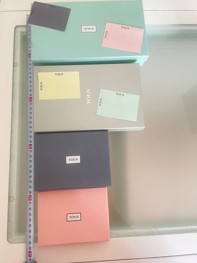 Caja su bolsas TOUS