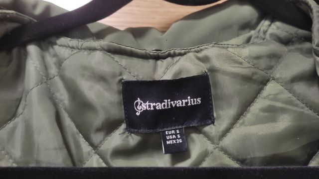 Gabardina Stradivarius, talla M