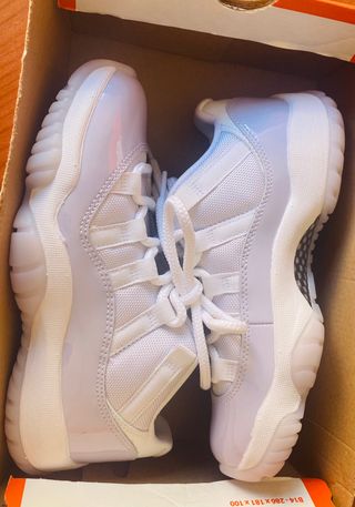 Zapatillas Air Jordan 11 low pure purple