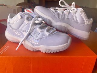 Zapatillas Air Jordan 11 low pure purple