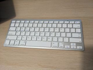 Teclado bluetooth  pequeño 