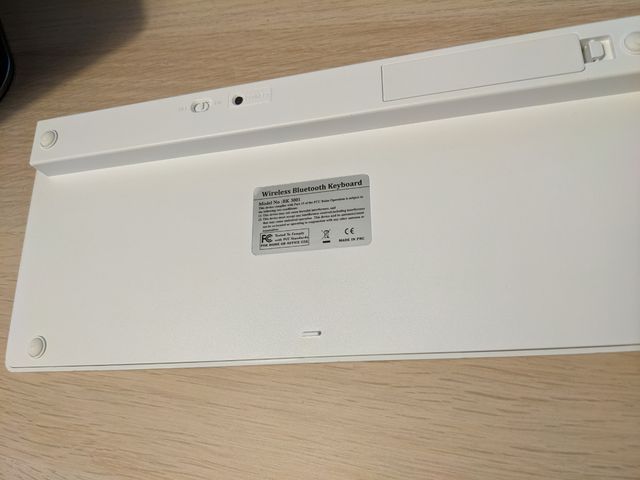 Teclado bluetooth pequeño