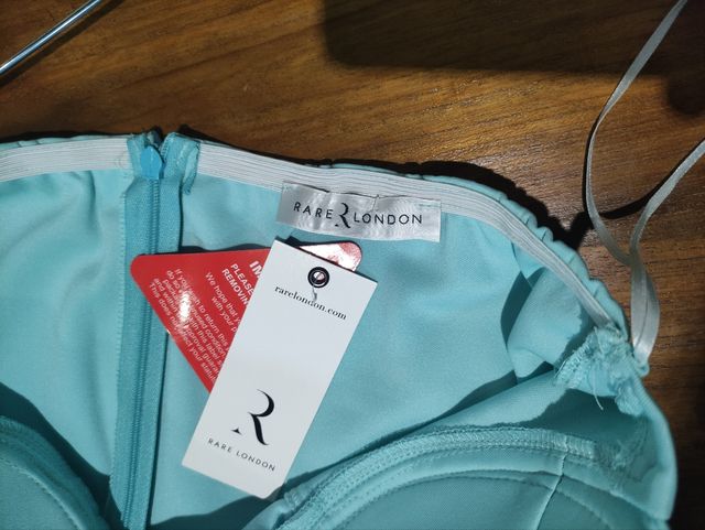 🩵 Vestido Rare London 🩵