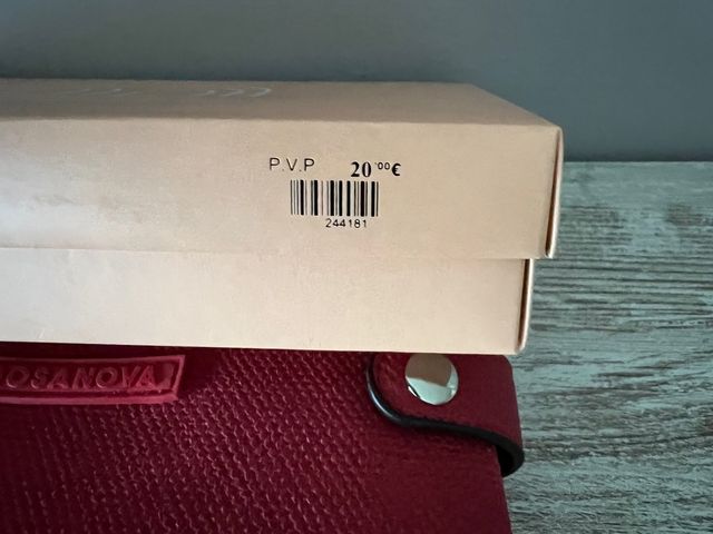 Monedero billetero a estrenar Bosanova