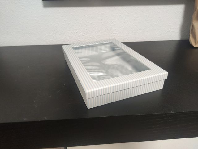 caja rígida para regalos