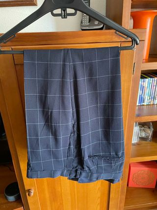 traje azul marino 