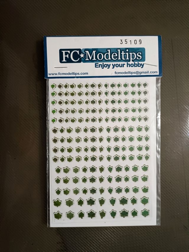 LOTE 3 LAMINAS DE HOJAS Y MANCHAS ESCALA 1/35