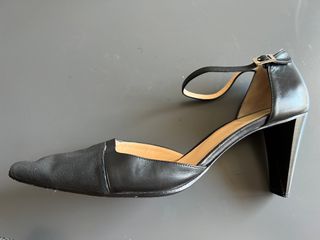 Zapato tacon negro Bally