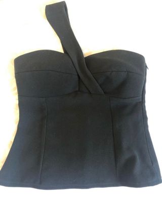 Top negro escote corazón