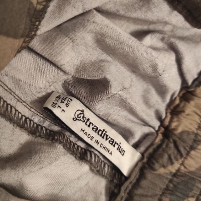 Pantalón Cargo estampado militar Talla L