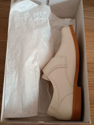 Zapatos beige de comunión para niño Pablosky