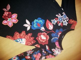 Camiseta Desigual. T. M
