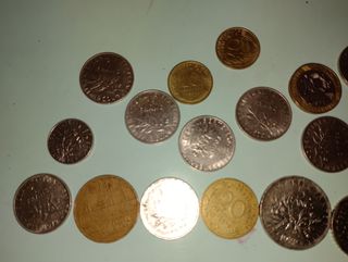24 MONEDAS DE FRANCOS FRANCESES LOTE