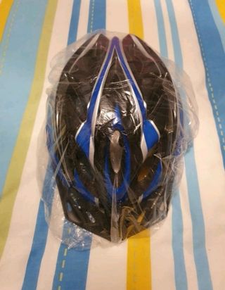 Excelente casco de bicicleta unisex y ultraligero.