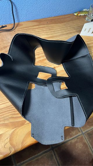 Funda de cuero para volante