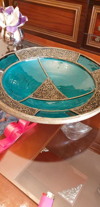 CENTRO  DE MESA  BRONCE LATON  ESMALTE.