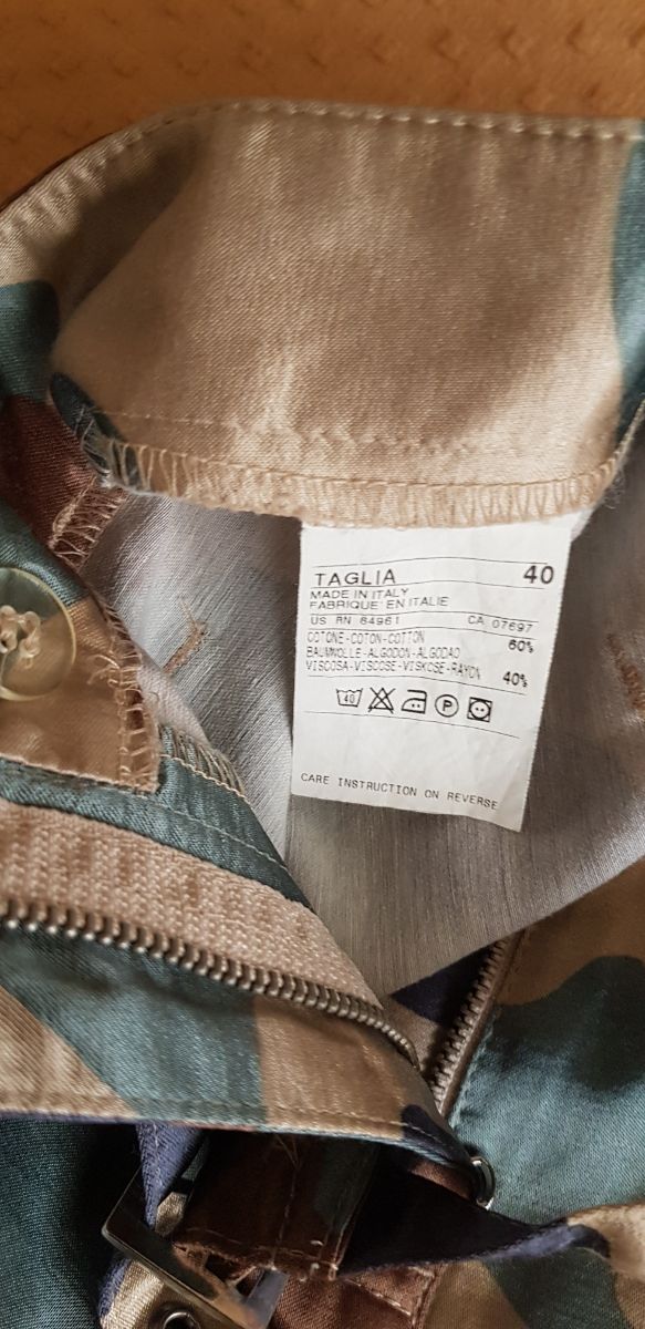 Pantalón Sisley satinado.