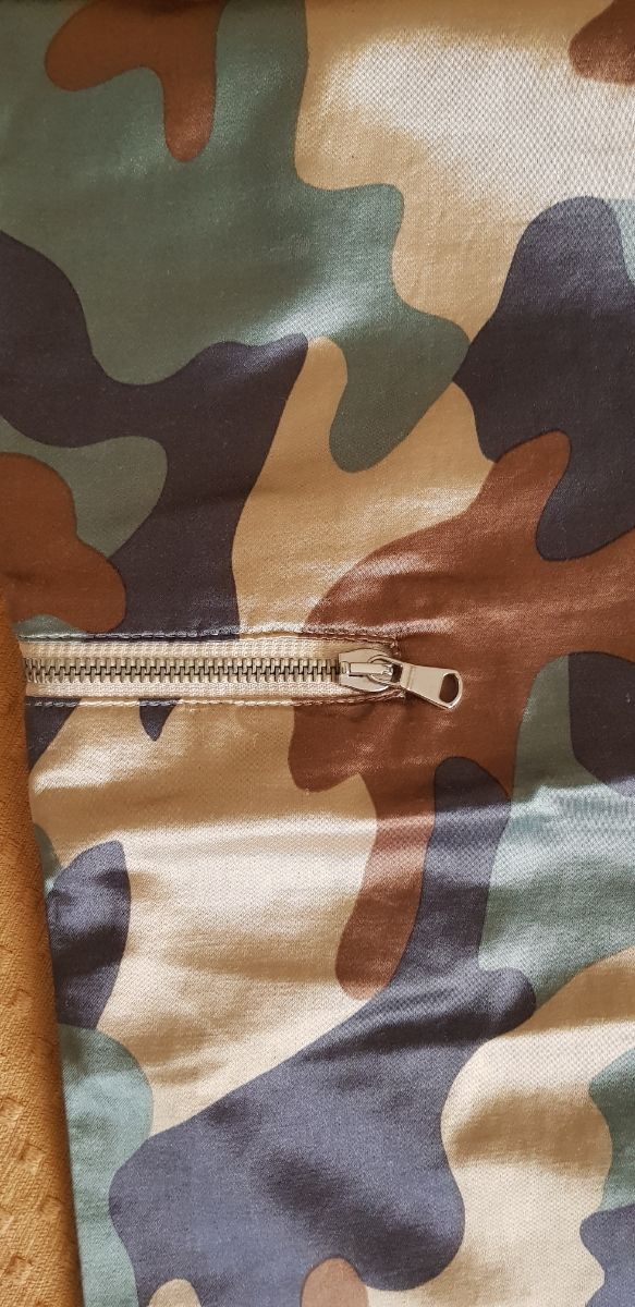 Pantalón Sisley satinado.