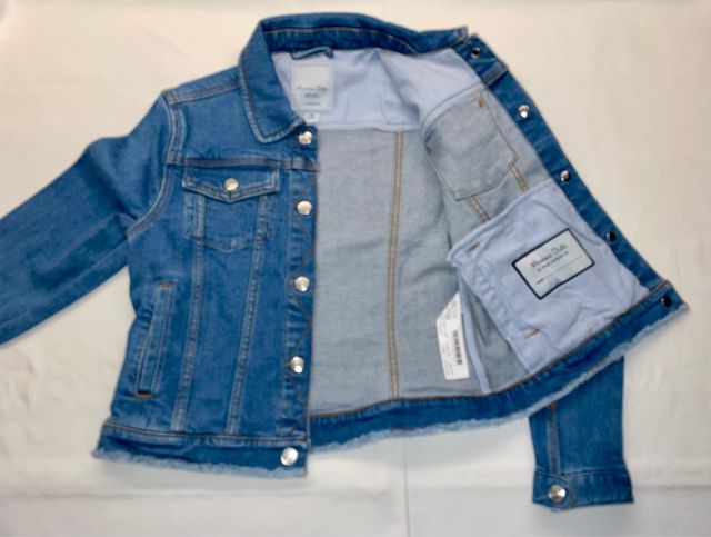 Cazadora tejana MASSIMO DUTTI talla 9-10 años