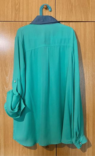 Camisa con perlas tela y vaquera