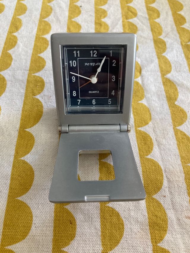 Reloj de QUARTZ, tamaño pequeño