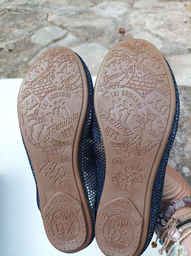 Bailarina niña de rejilla