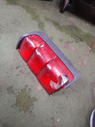 Piloto trasero derecho roto nissan patrol gr y61