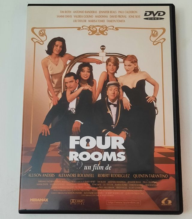 PELICULA FOUR ROOMS