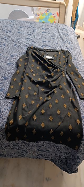 Vestido diseño italiano de fiesta negro.