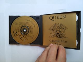 QUEEN - GREATEST HITS I & II